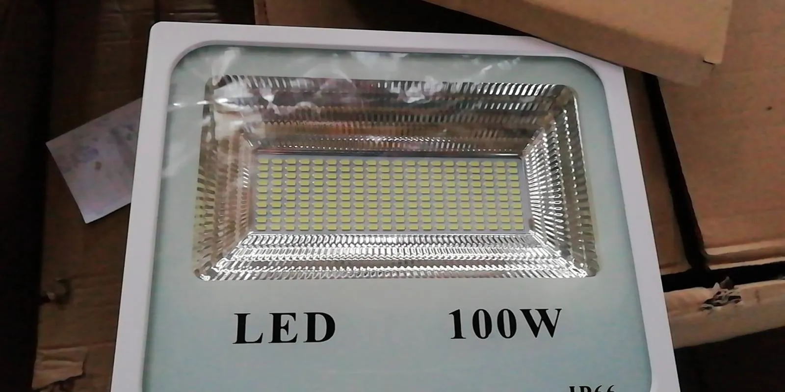 Aiko 100W Led Sport Lamp | Model : LED-GYLF100A2