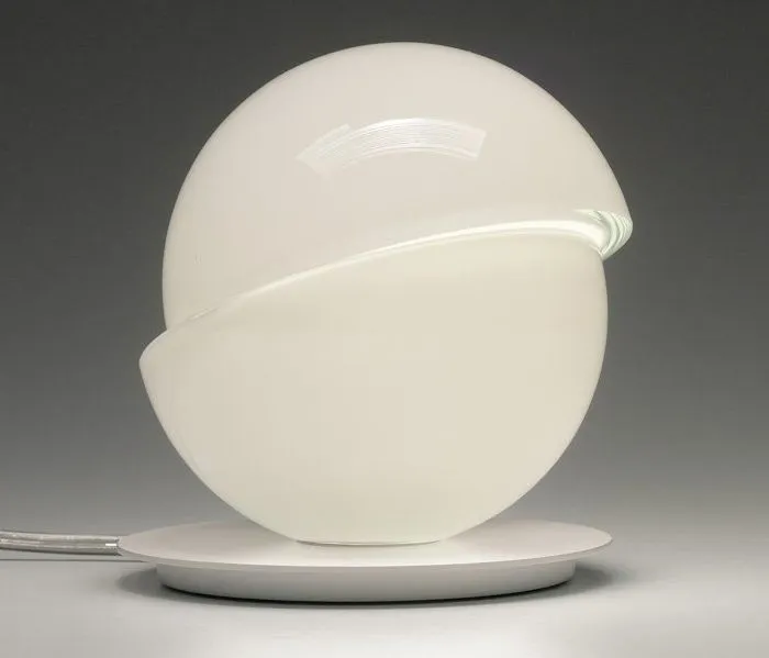 Axo Light Aibu shiny white safety glass table lamp