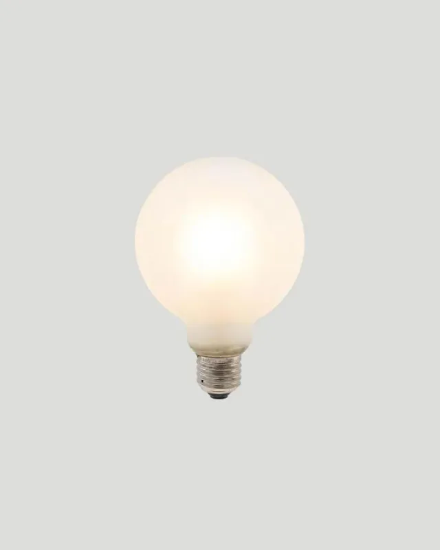Dimmable E27 LED | G95 | 6W | 2700K