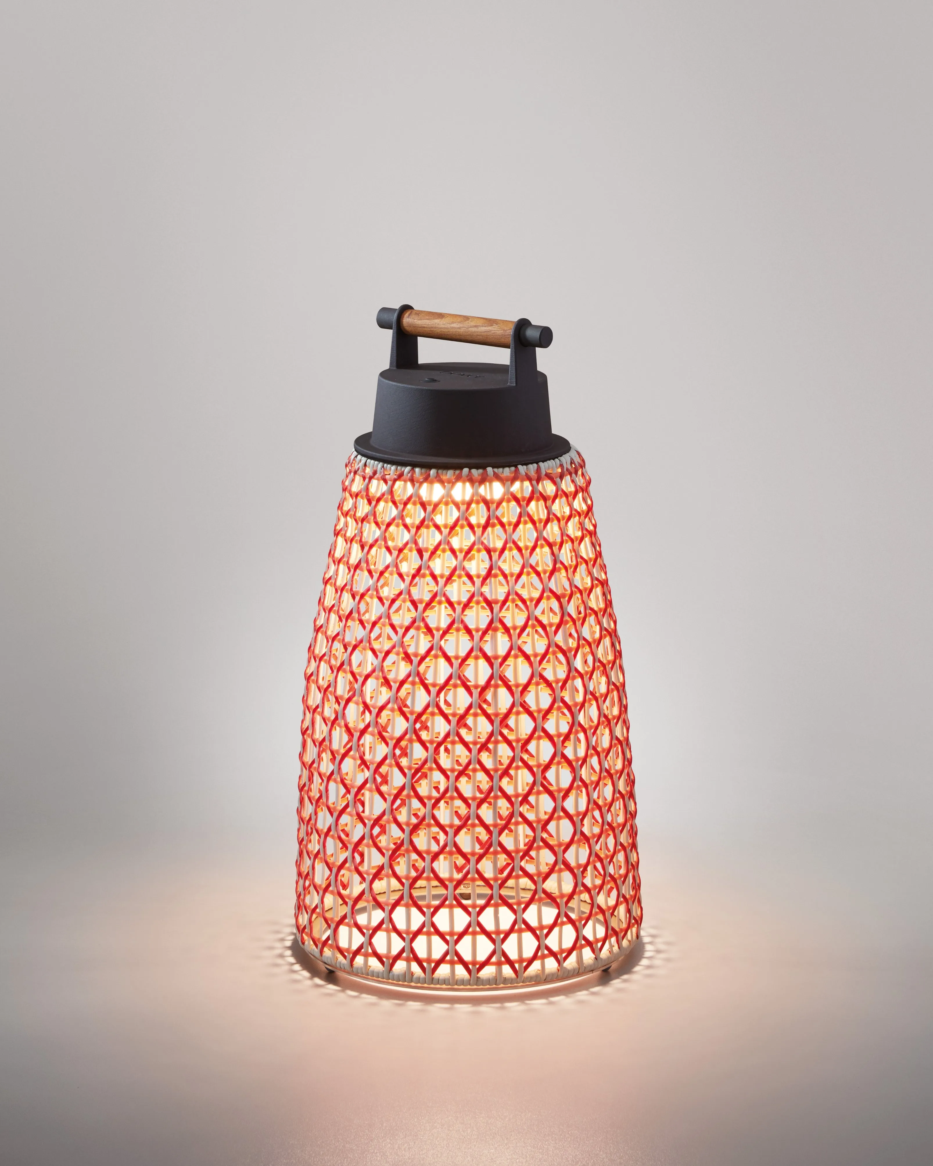Exterior Woven Conical Portable Lamp