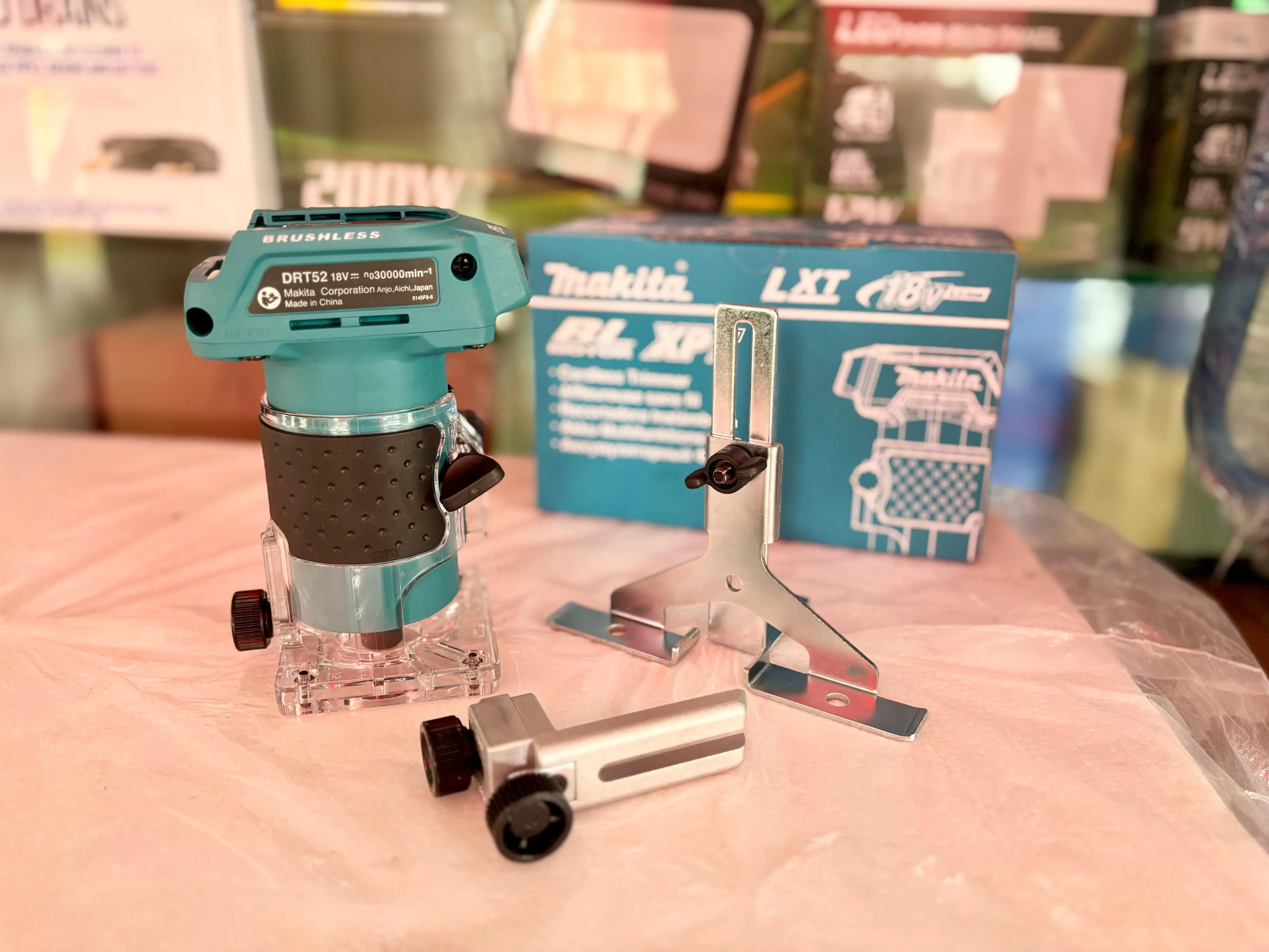 Makita DC Trimmer DRT52Z (18V,Bare Unit) | Model: M-DRT52Z