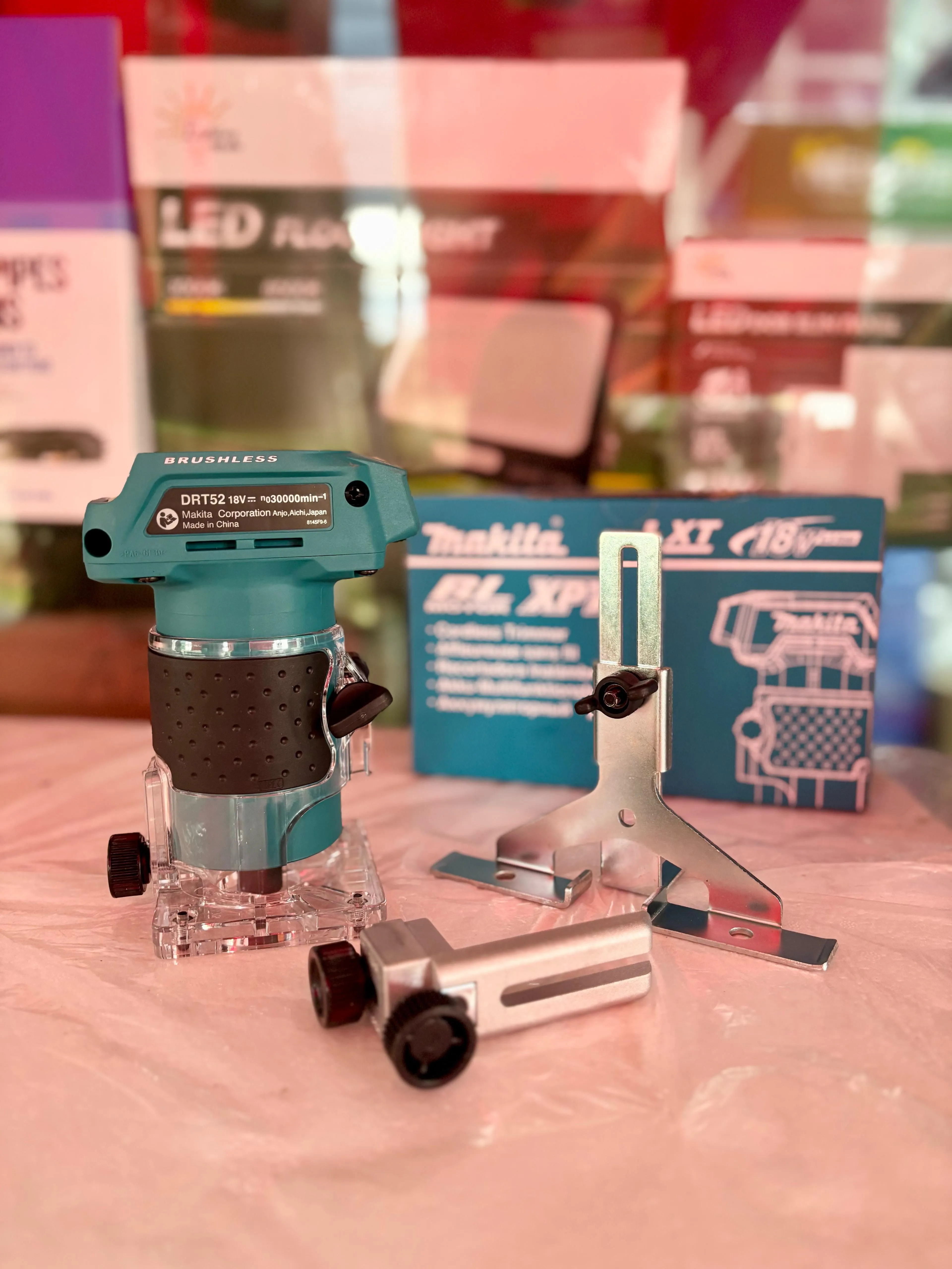 Makita DC Trimmer DRT52Z (18V,Bare Unit) | Model: M-DRT52Z