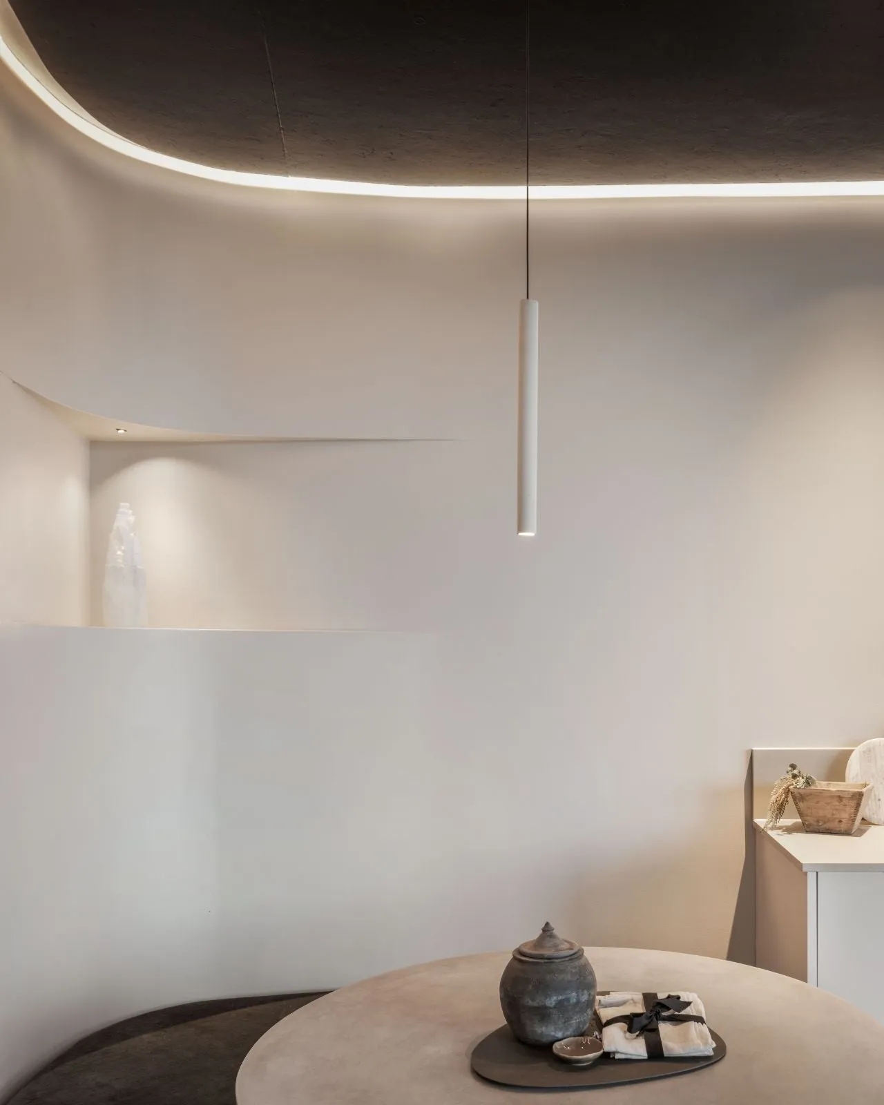Minimalist Concrete Pendant | Bentu
