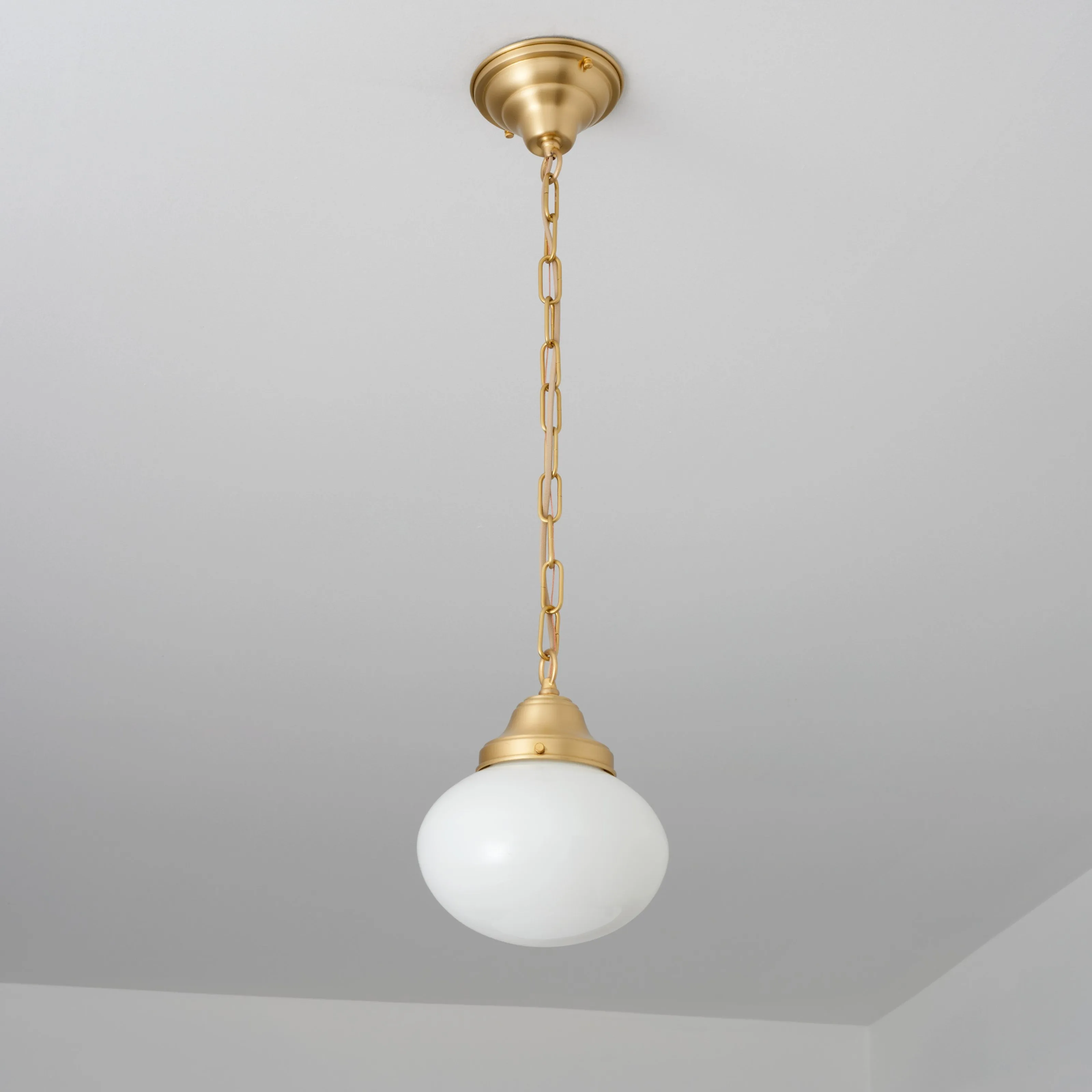 Mulberry (Opal) | Chain Hung