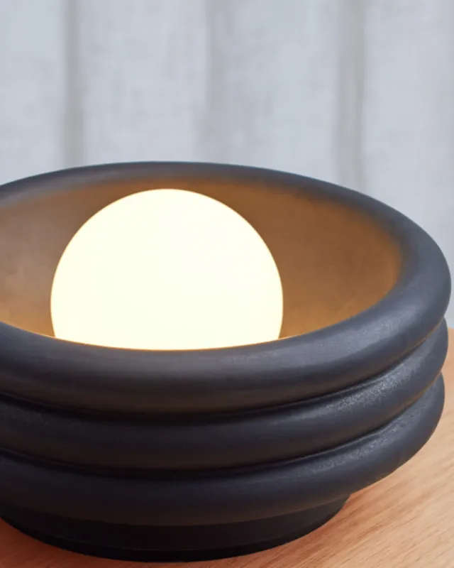 Rippled Ceramic Table Lamp